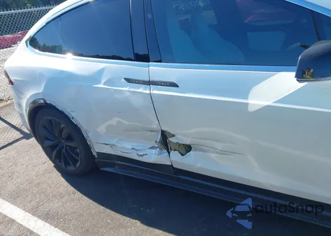 2018 Tesla Model X из США, поврежденный, VIN 5YJXCBE29JF141230